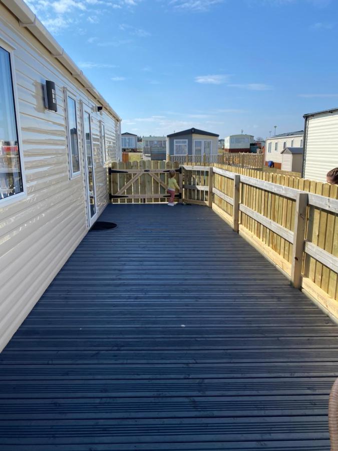 Beachfront Lodge, Lossiemouth Bay Экстерьер фото